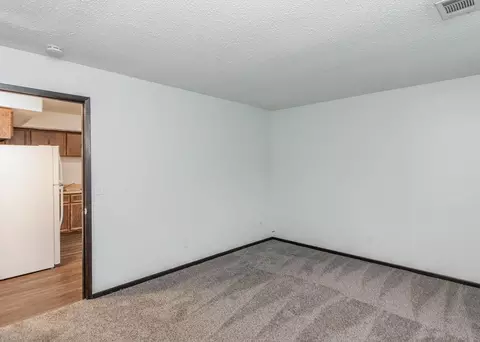 905 17th St, Bettendorf, IA 52722
