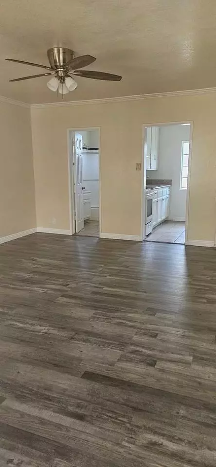 10844 Oxnard St, Los Angeles, CA 91606