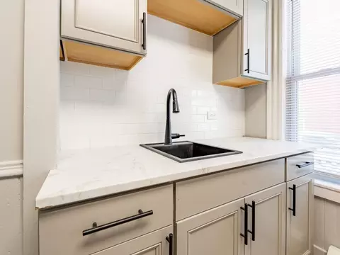 234 Pearl St, Burlington, VT 05401