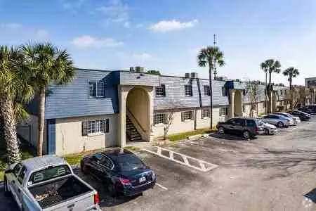 1051 Lee Rd, Fairview Shores, FL 32810