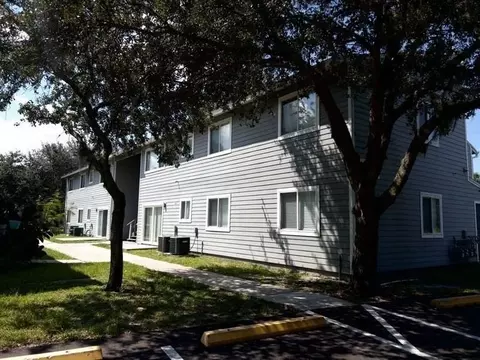 1050 Wayne Ave, New Smyrna Beach, FL 32168