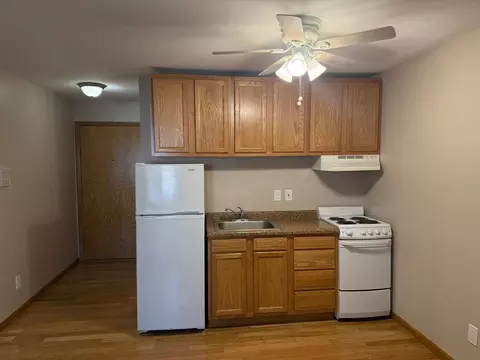 512 W Wilson St, Madison, WI 53703