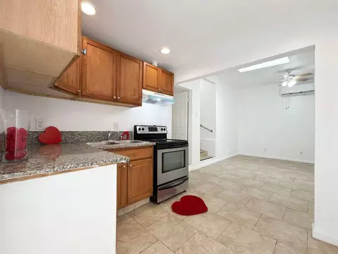2657 E Monroe St, Carson, CA 90810 photo 5