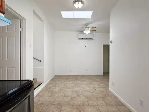 2657 E Monroe St, Carson, CA 90810