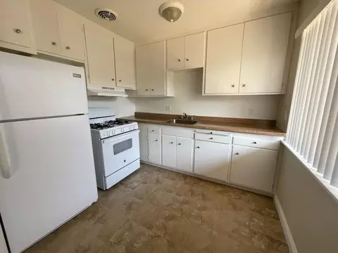 1214 Bell St, Sacramento, CA 95825