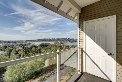 1400 Lake Washington Blvd N, Renton, WA 98056 photo 4