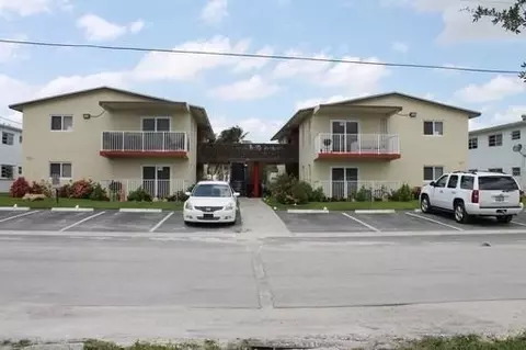 5971 NW 16th Pl, Sunrise, FL 33313