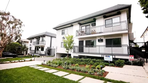 10908 Rose Ave, Los Angeles, CA 90034