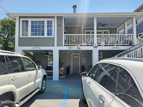 21 Henderson St W, Wrightsville Beach, NC 28480