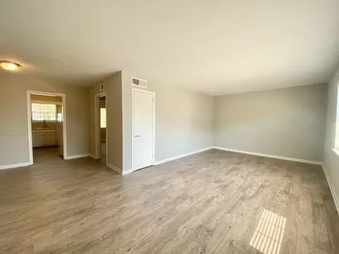 124 Dabbs Ave, Hueytown, AL 35023