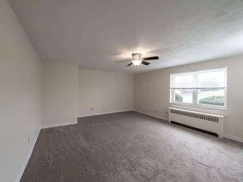 810 Perry Hwy, West View, PA 15229 photo 4