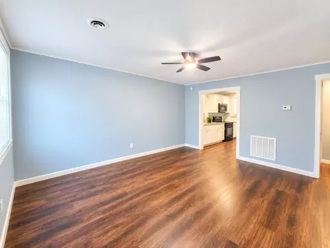 19 Fortner Ave, Greenville, SC 29611