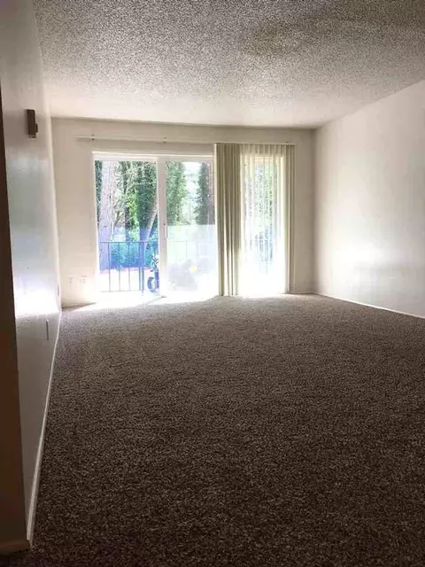 6750 SW Scholls Ferry Rd, Beaverton, OR 97008 photo 9