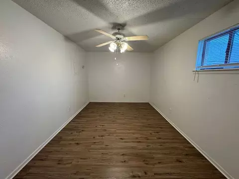 715 N 20th St, Temple, TX 76501