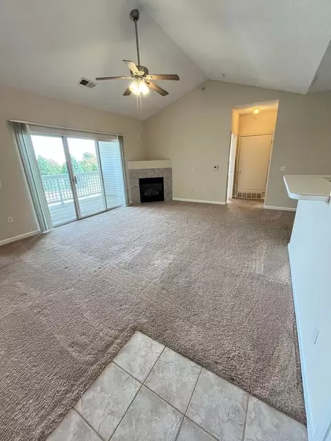 Hillsborough Dr, Omaha, NE 68164