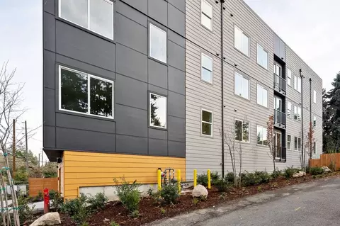 1719 N 185th St, Shoreline, WA 98133