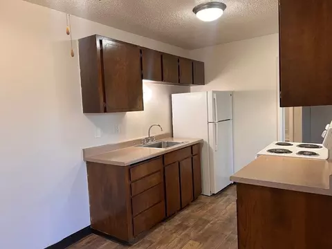 7911 SE King Rd, Milwaukie, OR 97222