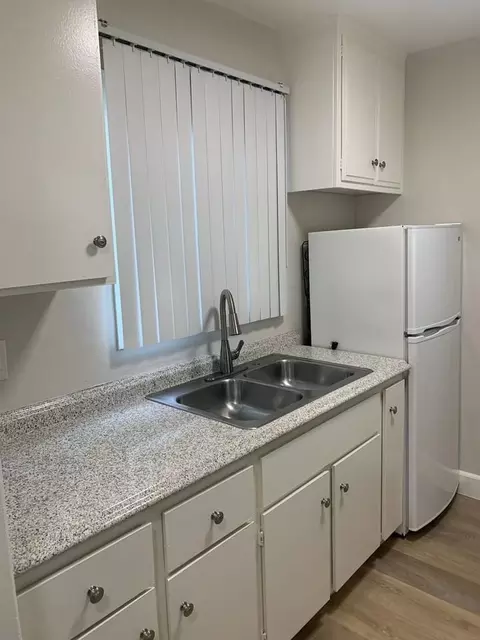 16661 Mcfadden Ave, Tustin, CA 92780