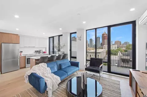 200 E 11th St, New York, NY 10003