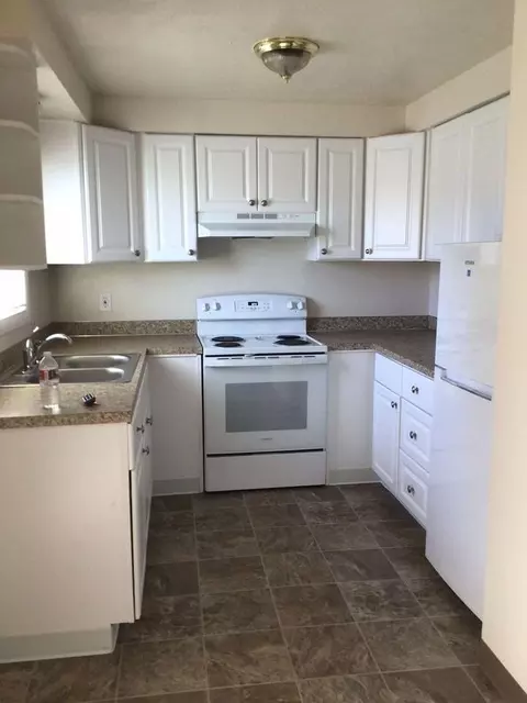 721 Hawthorne Ave NE, Salem, OR 97301