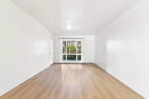 4004 Palmwood Dr, Los Angeles, CA 90008
