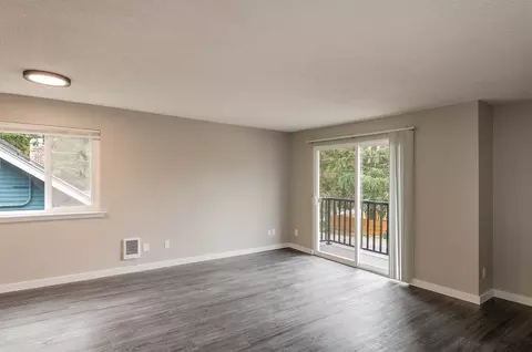 9556 Sand Point Way NE, Seattle, WA 98115 photo 6