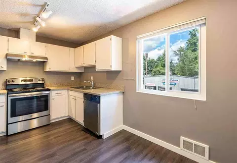 9556 Sand Point Way NE, Seattle, WA 98115 photo 13