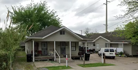 305 66th St, Houston, TX 77011
