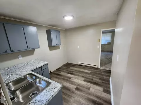 1139 S Main St, Rocky Top, TN 37769