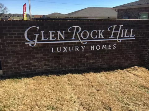 17 Glen Rock Dr, Loretto, TN 38469