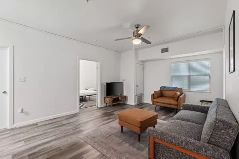 911 W 22nd St, Austin, TX 78705