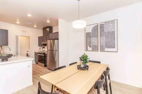 925 W Lathrop Rd, Manteca, CA 95336