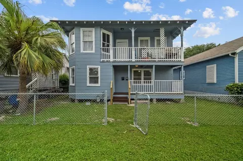4020 Avenue O 12, Galveston, TX 77550
