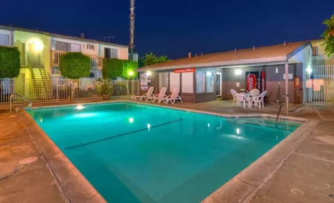 2401 W Roberta Ave, Fullerton, CA 92833 photo 5