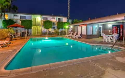 2401 W Roberta Ave, Fullerton, CA 92833 photo 4