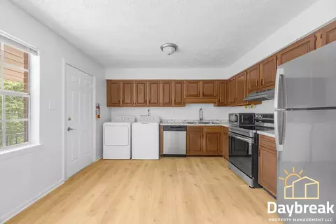 10913 Queen Ann Ct, Savannah, GA 31406