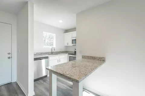 73 Shallowford Rd, Chattanooga, TN 37404 photo 6