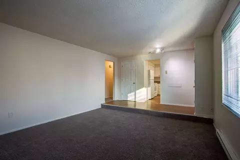 17940 SE Addie St, Jennings Lodge, OR 97267