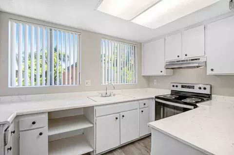 8560 Oleander Ave, Fontana, CA 92335