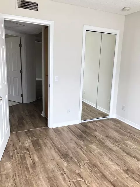 10520 National Blvd, Los Angeles, CA 90034 photo 8