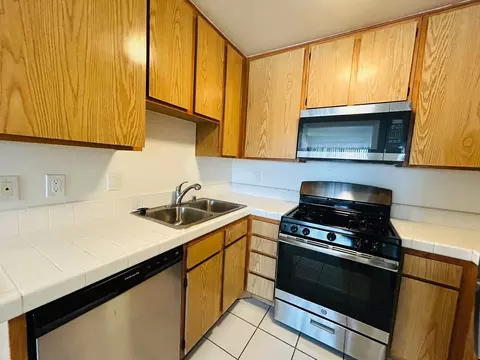 10520 National Blvd, Los Angeles, CA 90034 photo 3