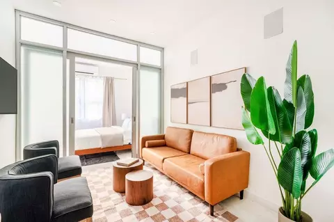 200 E 11th St, New York, NY 10003