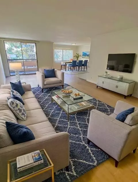 118 S Wetherly Dr, Los Angeles, CA 90048