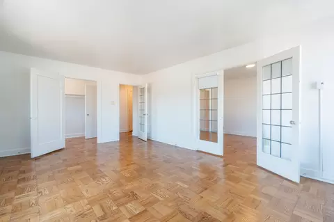 1305 NE 43rd St, Seattle, WA 98105