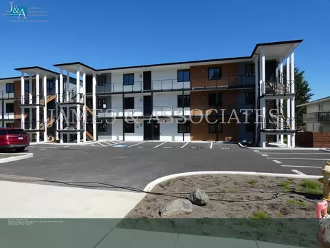 1827 Melody Ln, Port Angeles, WA 98362