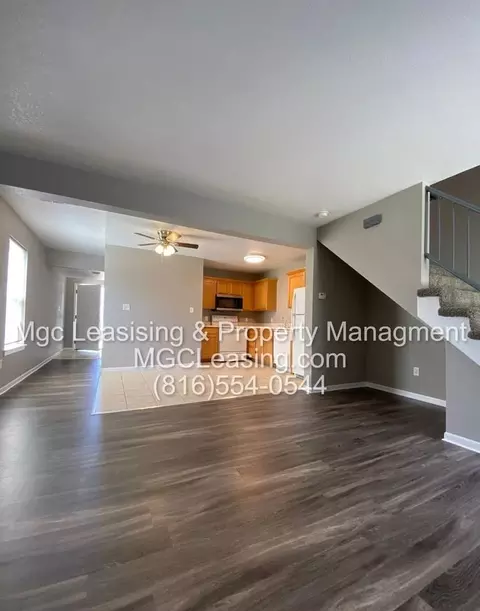 500 SW 5th St, Blue Springs, MO 64014