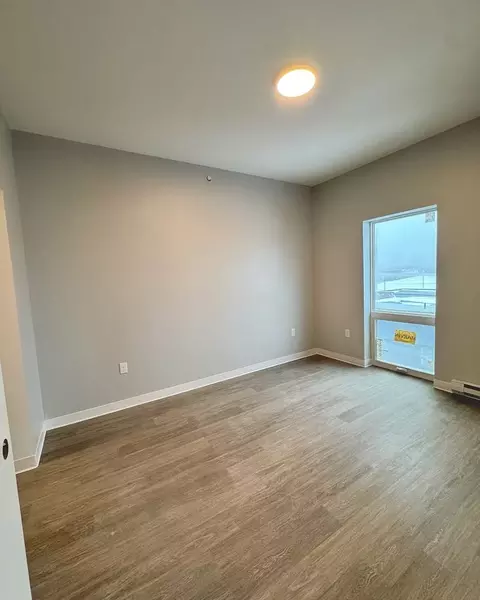 2011 W Superior St, Duluth, MN 55806 photo 19