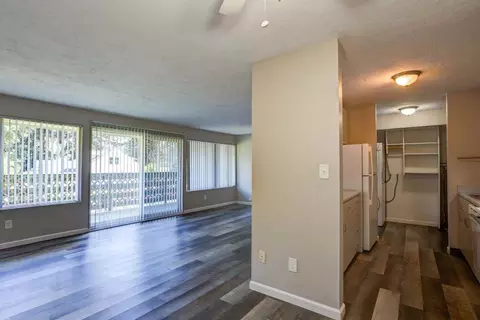 10231 NE Tillamook St, Portland, OR 97220