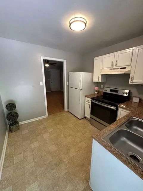 610 W 5th Ave, Gastonia, NC 28052