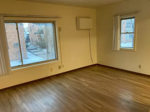 3848 W Broadway Ave, Robbinsdale, MN 55422